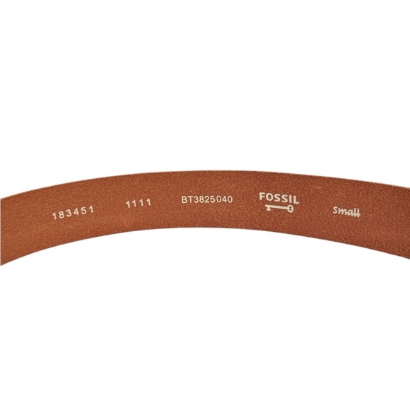 Fossil Distressed Metallic Leather Belt, Size Small - Picture 3 of 7